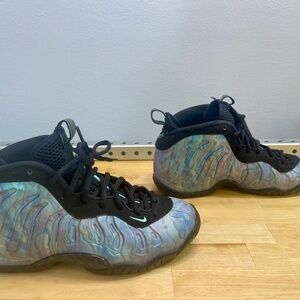 Nike Air Foamposite One Abalone Boys Size 5Y Athletic Shoes Sneakers AO8037-009